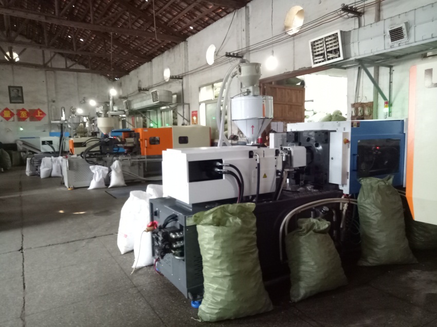 Plastic packing production photos